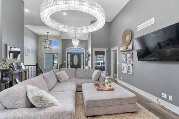 6296 Sudbury Court, Johnston, IA 50131