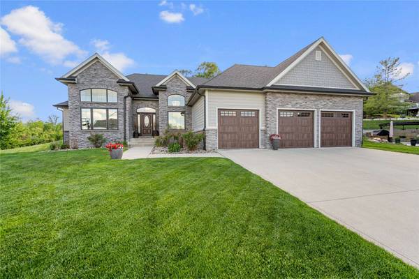6296 Sudbury Court, Johnston, IA 50131