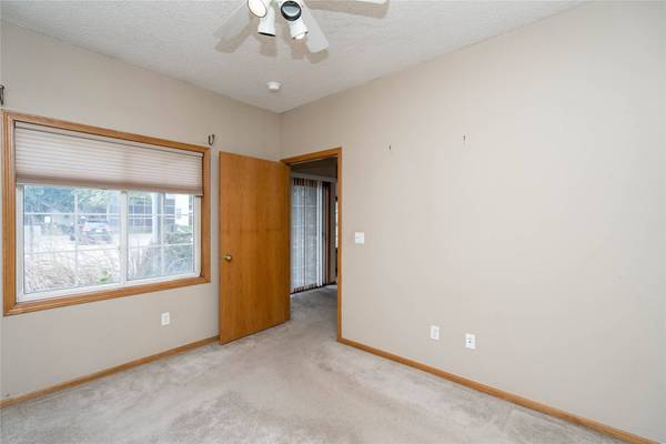 2433 Patricia Drive #24, Urbandale, IA 50322