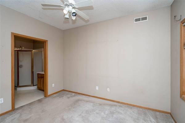 2433 Patricia Drive #24, Urbandale, IA 50322