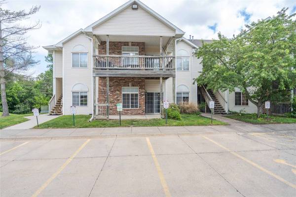 2433 Patricia Drive #24, Urbandale, IA 50322