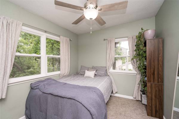 107 E Pleasant View Drive, Des Moines, IA 50315