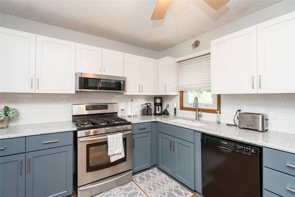 413 NE 8th Street, Ankeny, IA 50021