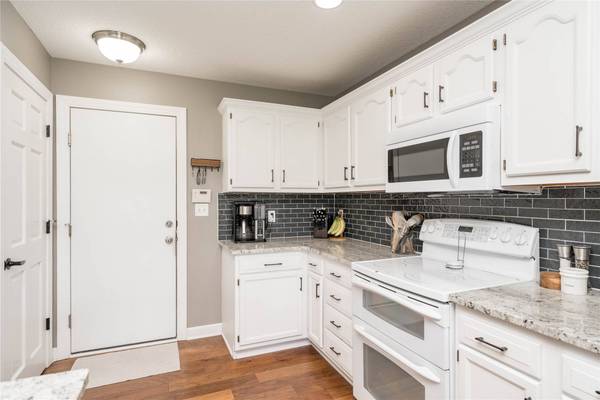 904 NE 49th Street, Ankeny, IA 50021