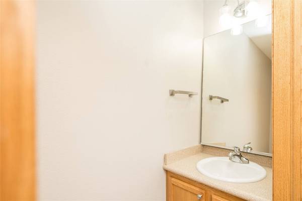 406 Tailfeather Court NW, Bondurant, IA 50035