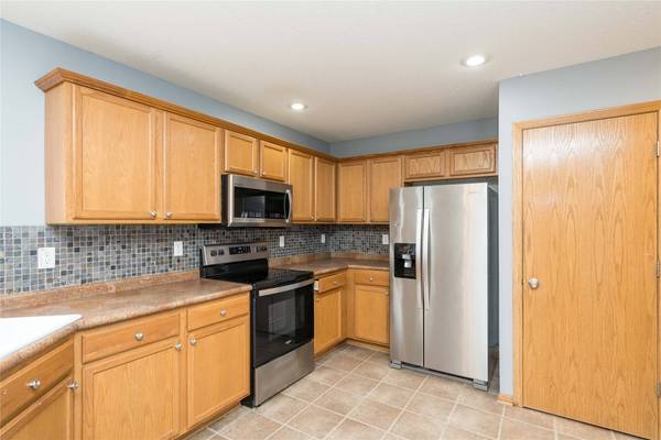 406 Tailfeather Court NW, Bondurant, IA 50035