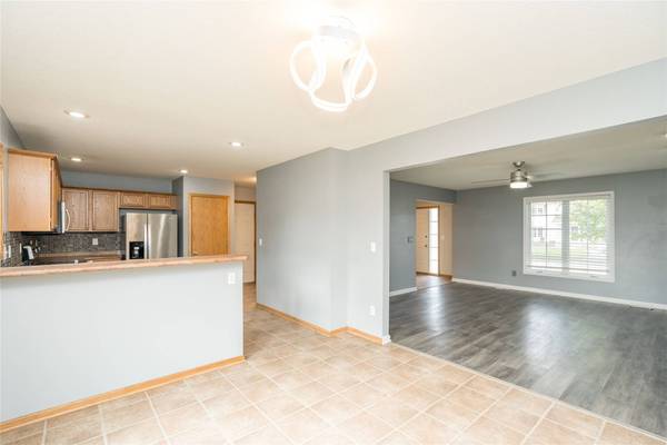 406 Tailfeather Court NW, Bondurant, IA 50035