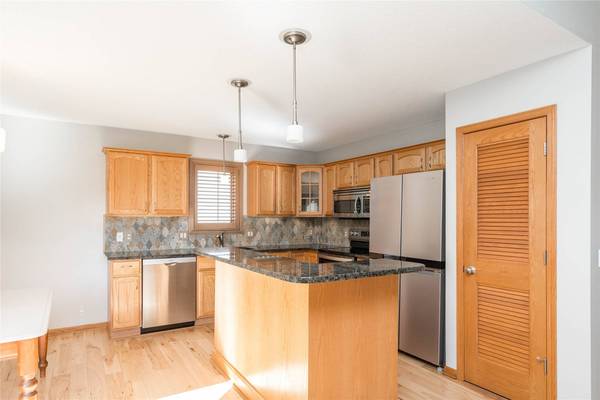 1212 NW Rolling Rock Road, Ankeny, IA 50023