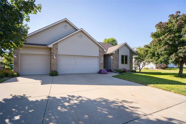 1212 NW Rolling Rock Road, Ankeny, IA 50023