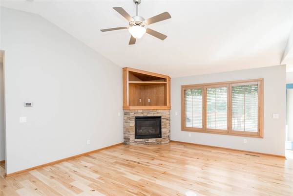 1212 NW Rolling Rock Road, Ankeny, IA 50023