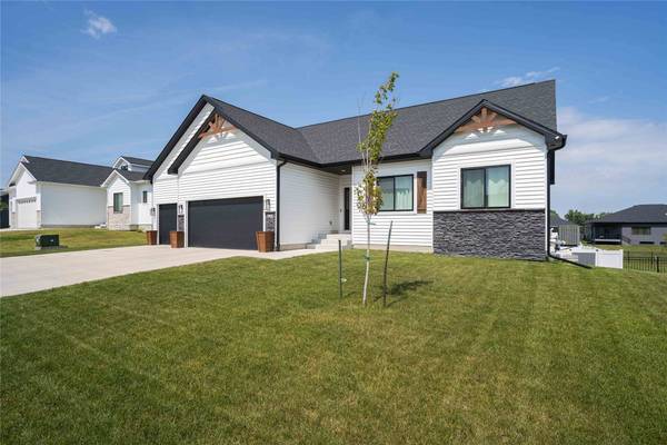 420 Wicker Drive, Huxley, IA 50124