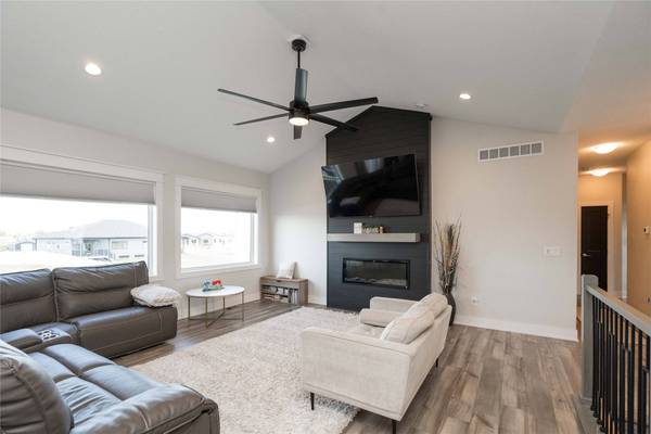 420 Wicker Drive, Huxley, IA 50124