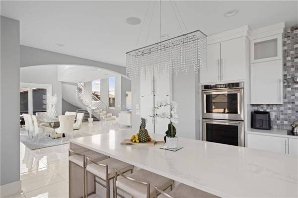 9112 Abram Drive, West Des Moines, IA 50266