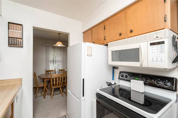 118 E Pleasant View Drive, Des Moines, IA 50315