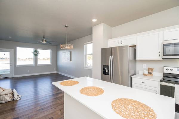 6922 SE 7th Avenue, Pleasant Hill, IA 50327