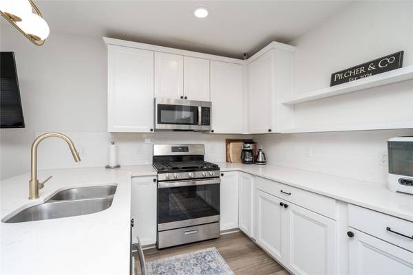 3406 School Street, Des Moines, IA 50311