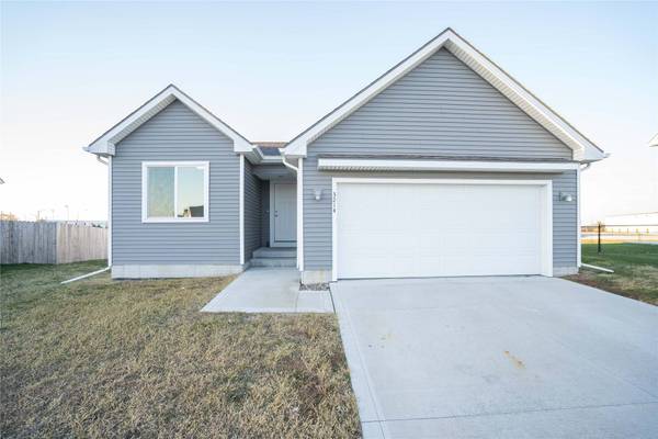 3214 Locust Street SW, Bondurant, IA 50035