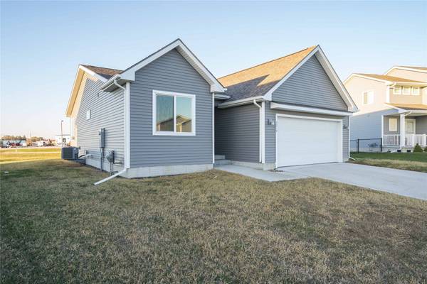 3214 Locust Street SW, Bondurant, IA 50035