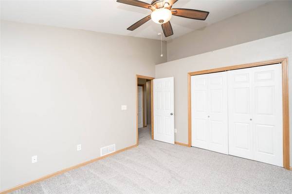 8302 Westown Parkway #10008, West Des Moines, IA 50266