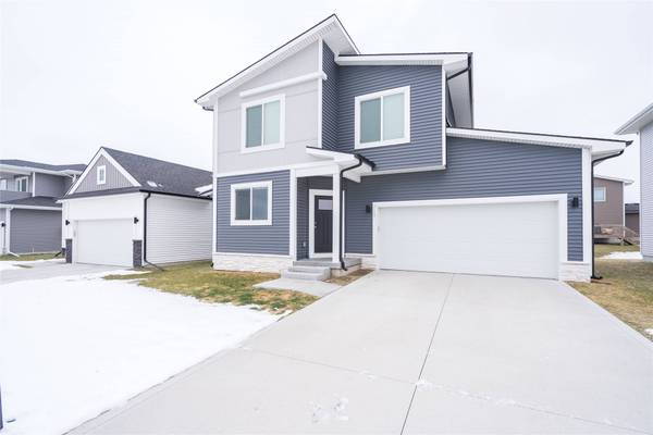 713 NE Oak Ridge Drive, Ankeny, IA 50021