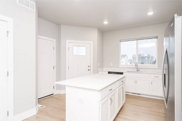 713 NE Oak Ridge Drive, Ankeny, IA 50021