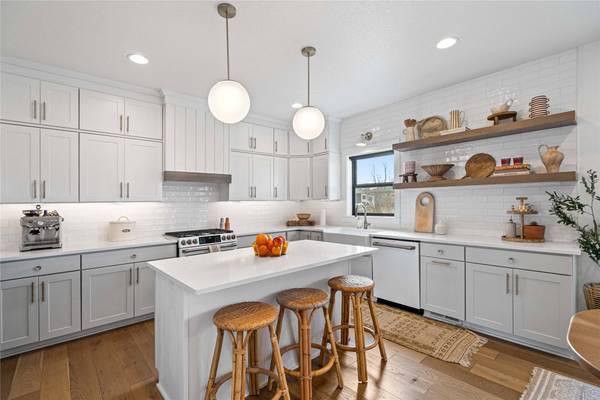 1065 S 100th Street, West Des Moines, IA 50266