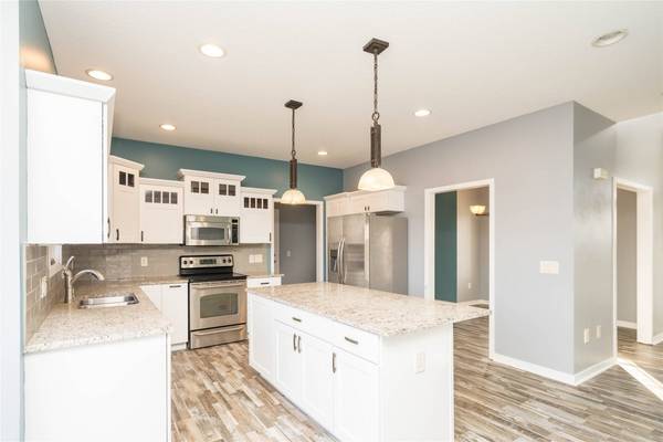 923 S 10th Street, Adel, IA 50003