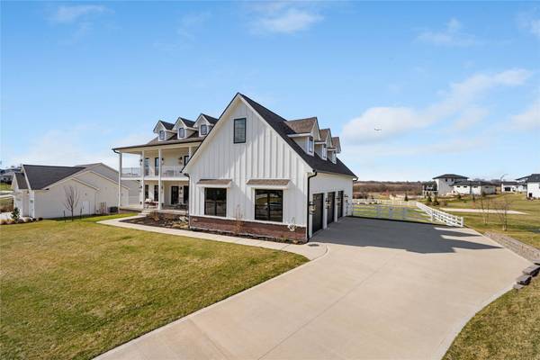 1917 Redbud Street, Norwalk, IA 50211