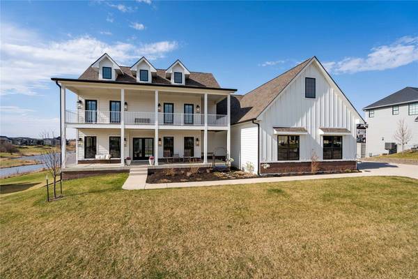 1917 Redbud Street, Norwalk, IA 50211