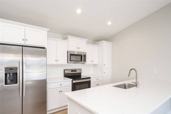 224 12th Court NW, Bondurant, IA 50035