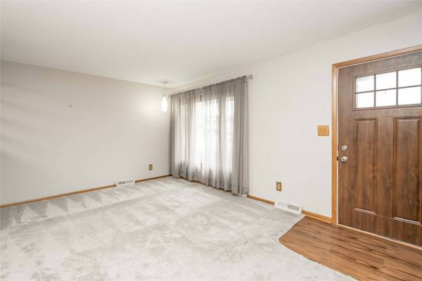 213 NE Crestmoor Place, Ankeny, IA 50021