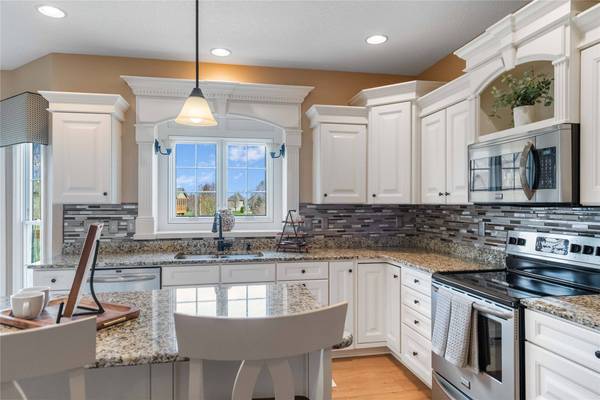 215 SW Stonegate Drive, Ankeny, IA 50023