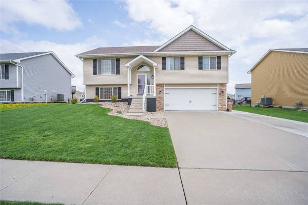 303 Filmore Avenue SE, Bondurant, IA 50035