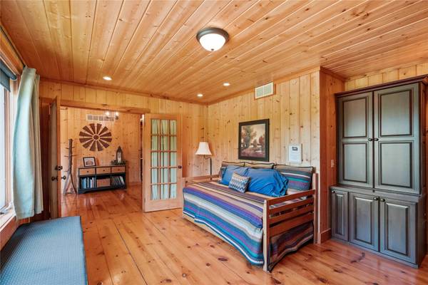 23675 Sportsmans Club Lane, Adel, IA 50003