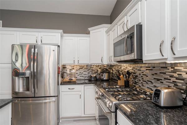 3548 E Highview Drive, Des Moines, IA 50320