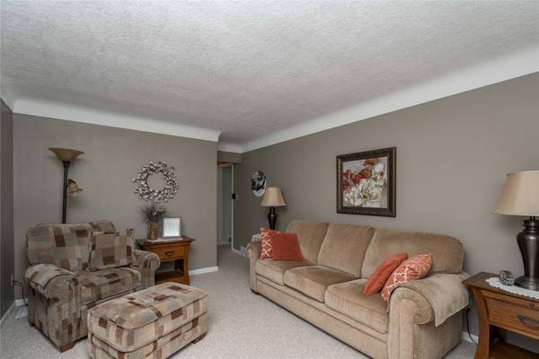 4009 65th Street, Urbandale, IA 50322