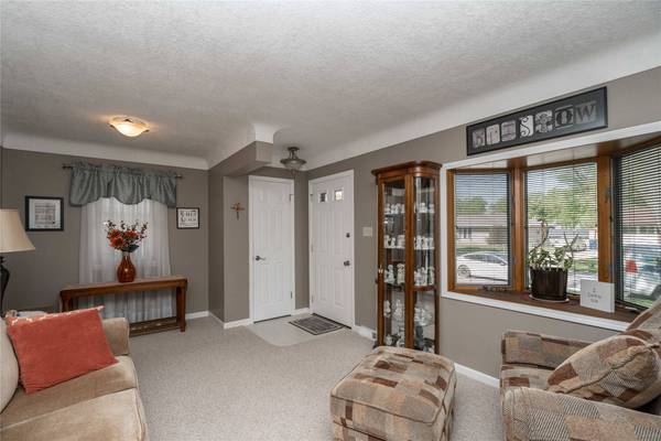 4009 65th Street, Urbandale, IA 50322