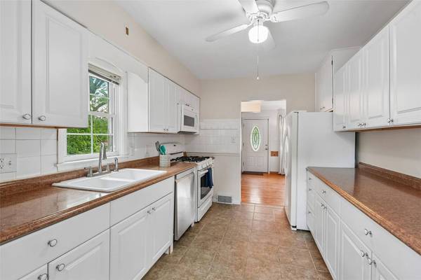 3119 Holcomb Avenue, Des Moines, IA 50310