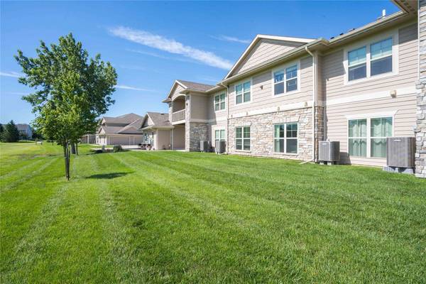 2503 NE Oak Drive #1, Ankeny, IA 50021