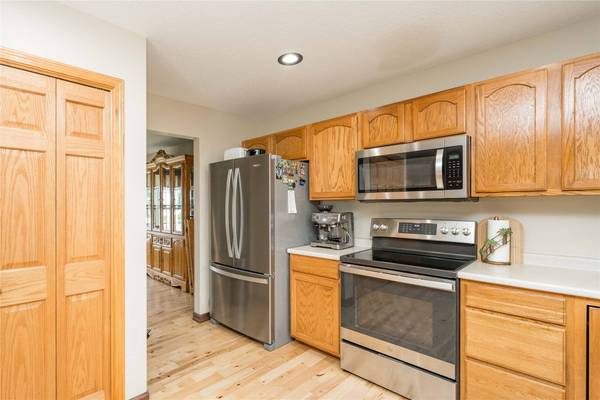 909 SE 5th Street, Ankeny, IA 50021