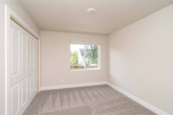 409 Juniper Street, Ames, IA 50010