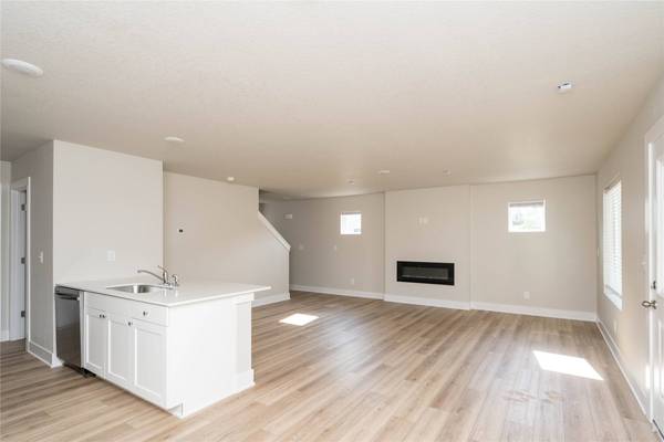 409 Juniper Street, Ames, IA 50010