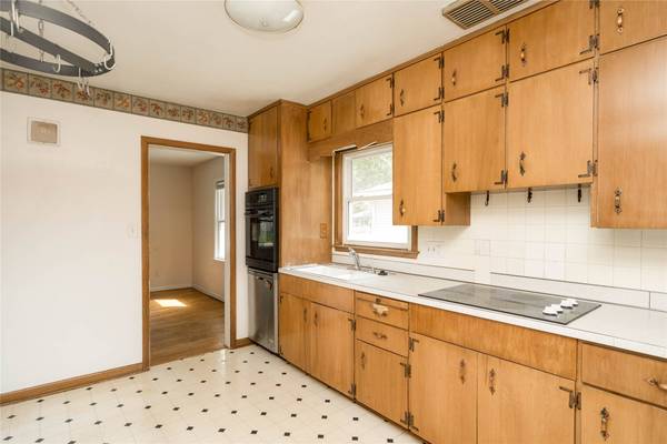 905 SW 2nd Street Place, Ankeny, IA 50023