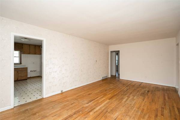 905 SW 2nd Street Place, Ankeny, IA 50023