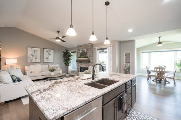 2118 NW Applewood Street, Ankeny, IA 50023