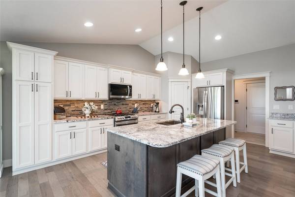 2118 NW Applewood Street, Ankeny, IA 50023