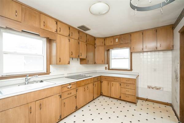 905 SW 2nd Street Place, Ankeny, IA 50023