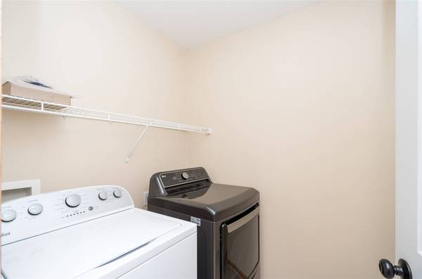 5204 NE Briarwood Drive, Ankeny, IA 50021
