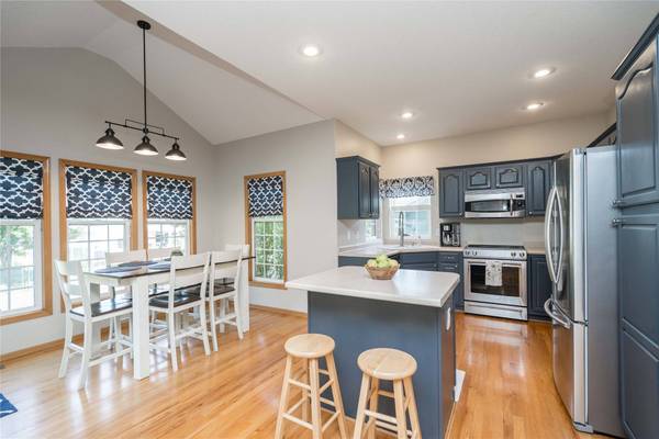 3906 NW Seasons Court, Ankeny, IA 50023