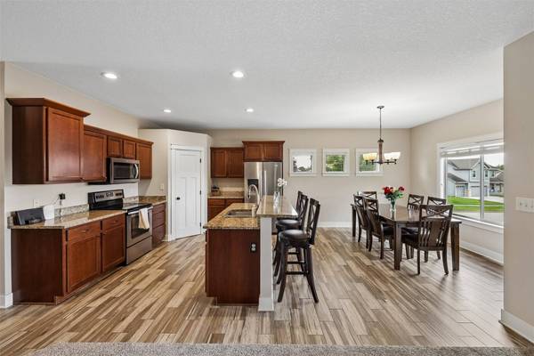 1616 SE Coralberry Drive, Ankeny, IA 50021